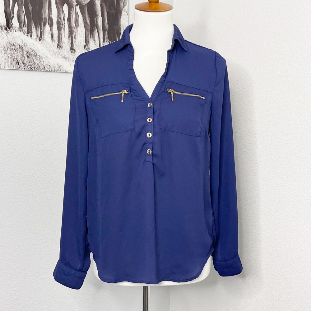 DNA Couture Blue V-Neck Blouse Women’s Size Small Roll Tab Sleeve